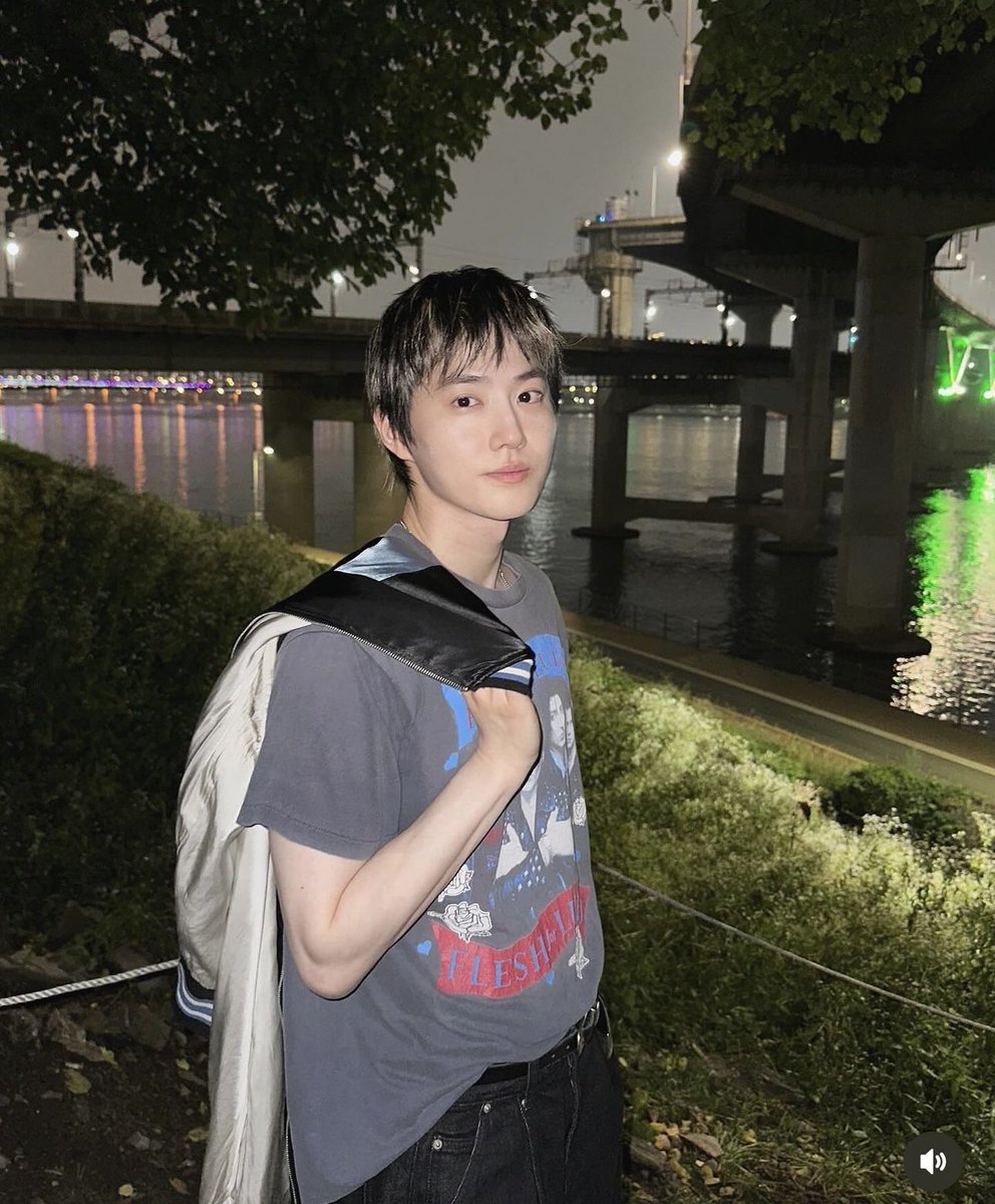 kokokbop's tweet photo. JUNMYEON NEW HAIRCUT OHMYGOD HELLOOOOOO https://t.co/1RQf15t8IJ