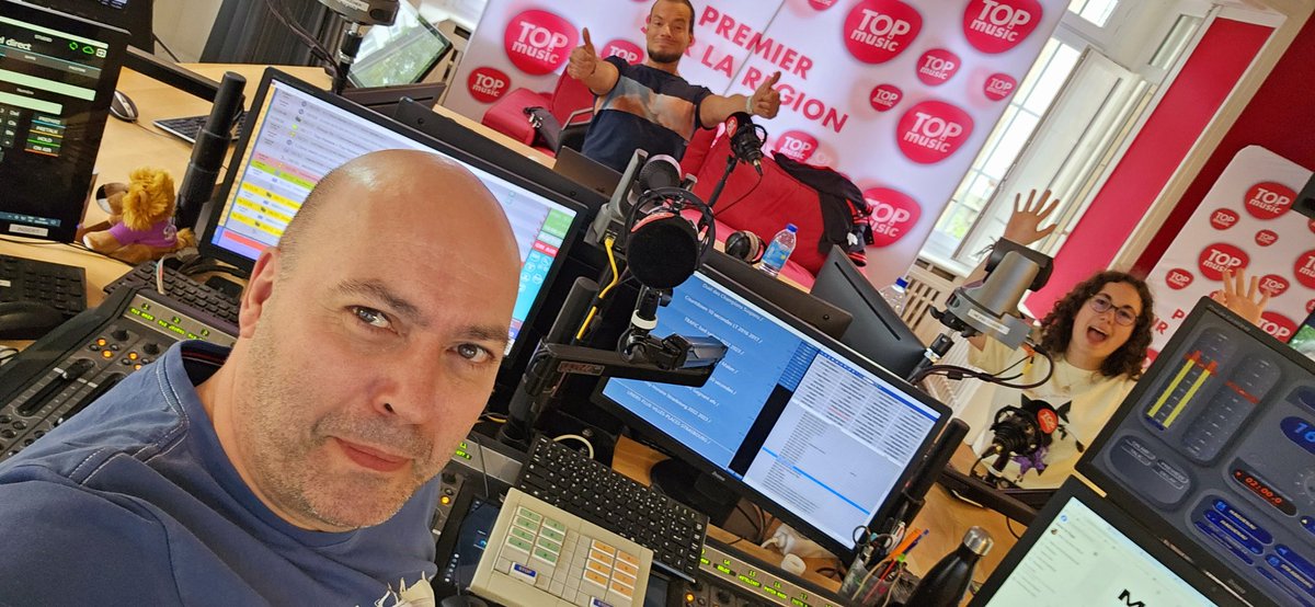 Ouh ça penche 😂
Bonjouuuuur c'est le 16-19 😁 N'oubliez pas demain : le bêtisier de l'émission 😁