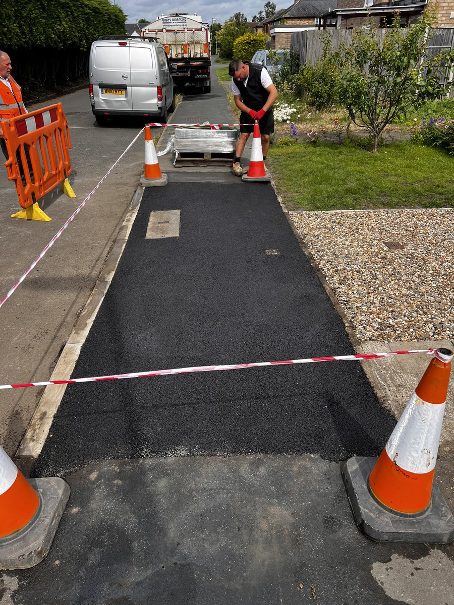 CamBlockPaving's tweet image. Three cross overs completed in one day from the team yesterday…