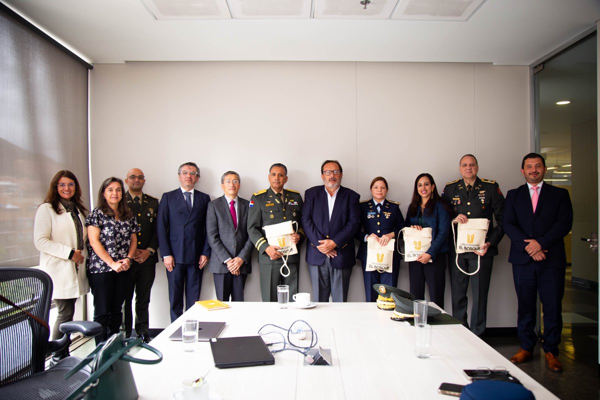 Universidad El Bosque tweet media