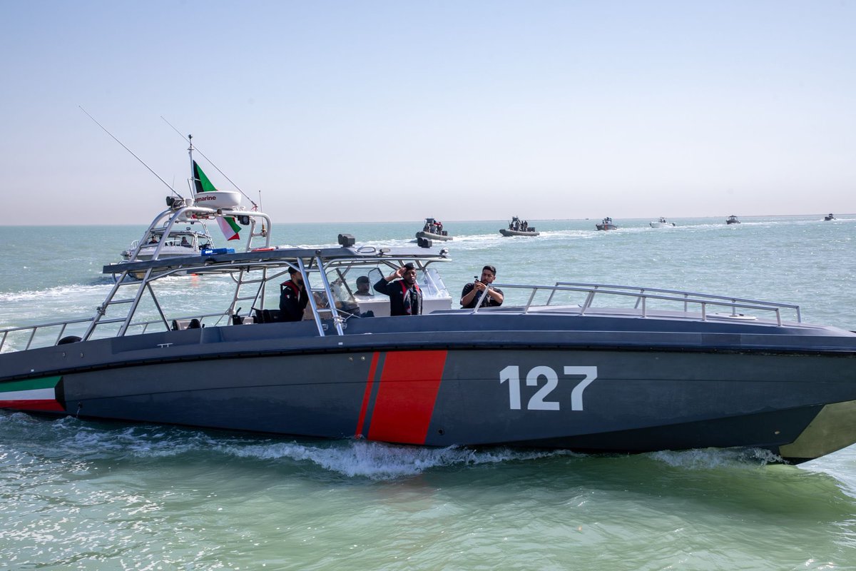 ختام فعاليات تمرين «الرقة» المشترك بين #القوة_البرية و #الإدارة_العامة_لخفر_السواحل

برعاية و حضور آمر القوة البرية اللواء الركن خالد علي زايد، نفذت القوة البرية متمثلة بقوة واجب صباح المشتركة، ووزارة الداخلية متمثلة بالإدارة العامة لخفر السواحل صباح اليوم العرض النهائي لتمرين