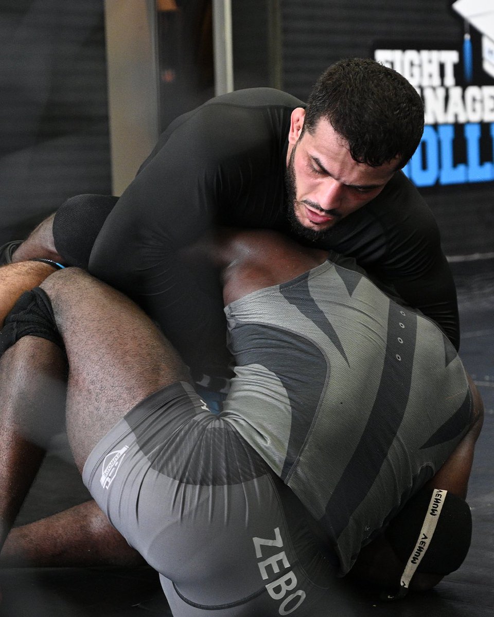 SarfatiBenjamin's tweet photo. Été ne veut pas dire vacances ❌, session axée sur le contrôle au sol pour nos combattants présents à l'entraînement ! 🔥

#MMAFactory https://t.co/RBX9ODY6qY