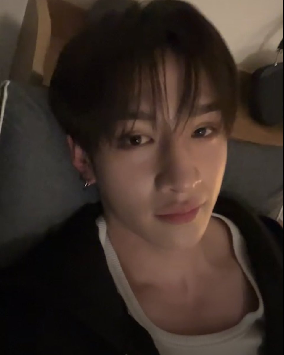 miniberz's tweet photo. 240703 BANG CHAN Instagram Live Screenshots Thread because we miss him so much 🐺❤️ https://t.co/5kMUABn5nj