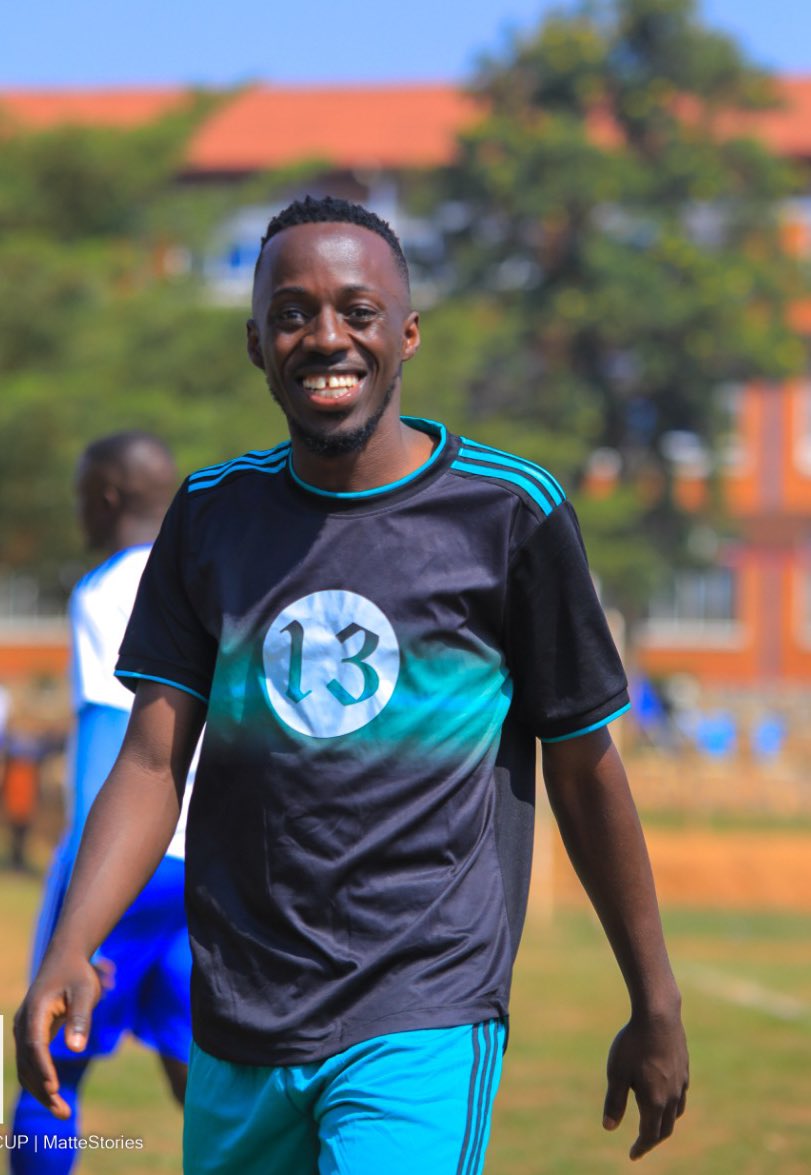 TRIEZEFC's tweet photo. Them: What does Trieze mean??

Us: Smile😊👌👇🏽
#Bussal #trieze #football #fc https://t.co/hZ17OP6Ix5