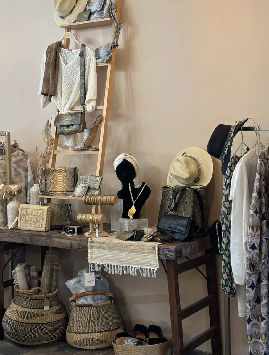 🎉 Félicitations à Anne GREGOIRE ! 🎉

Notre membre FCE Anne GREGOIRE a remporté le 1er prix du Grand Prix des Indépendants de Nice avec son concept-store écoresponsable, ICI Concept Store, Nice, situé au 24 rue Tonduti de l'Escarène, Nice, France 06000. 🥇