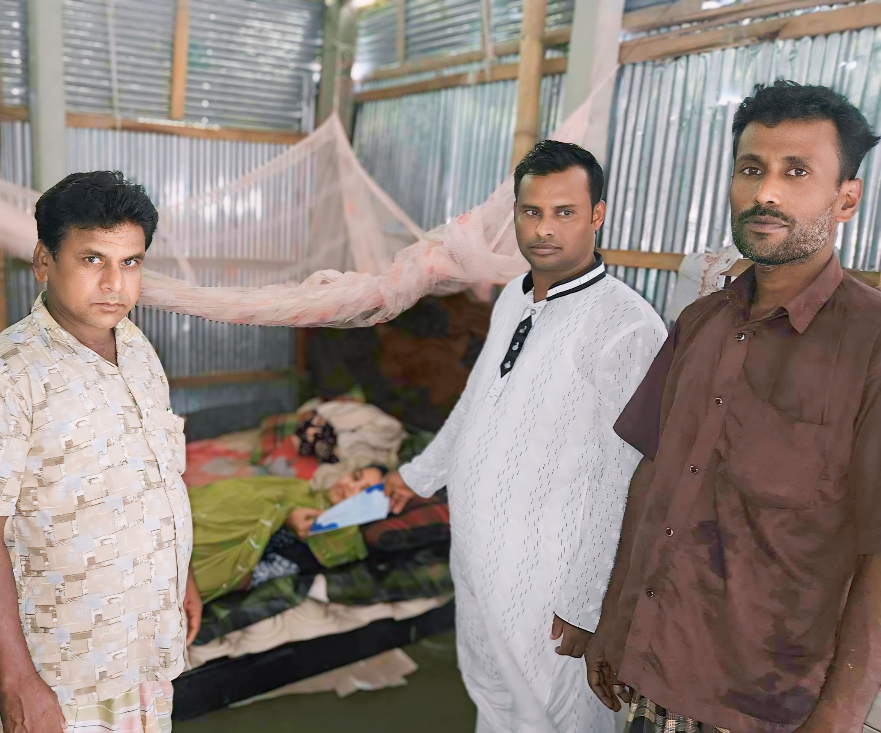 কাউনিয়ায় স্কুল ছাত্রী মোহনার চিকিৎসা সেবায় হাত বাড়ালেন আতাউর