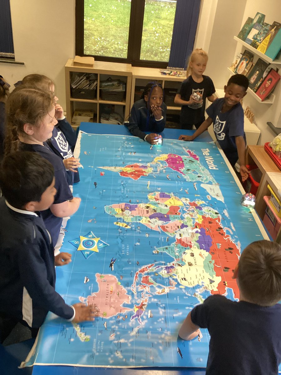 StSebsY2's tweet image. In our computing lesson today. Year 2 used the Bee Bots to plot a journey line on a world map. We used our knowledge from our Maths lessons on position and Geography lessons on continents and oceans to do this @StSebastiansPri @SebsY2 #SebsComputing #SebsMaths #SebsGeography