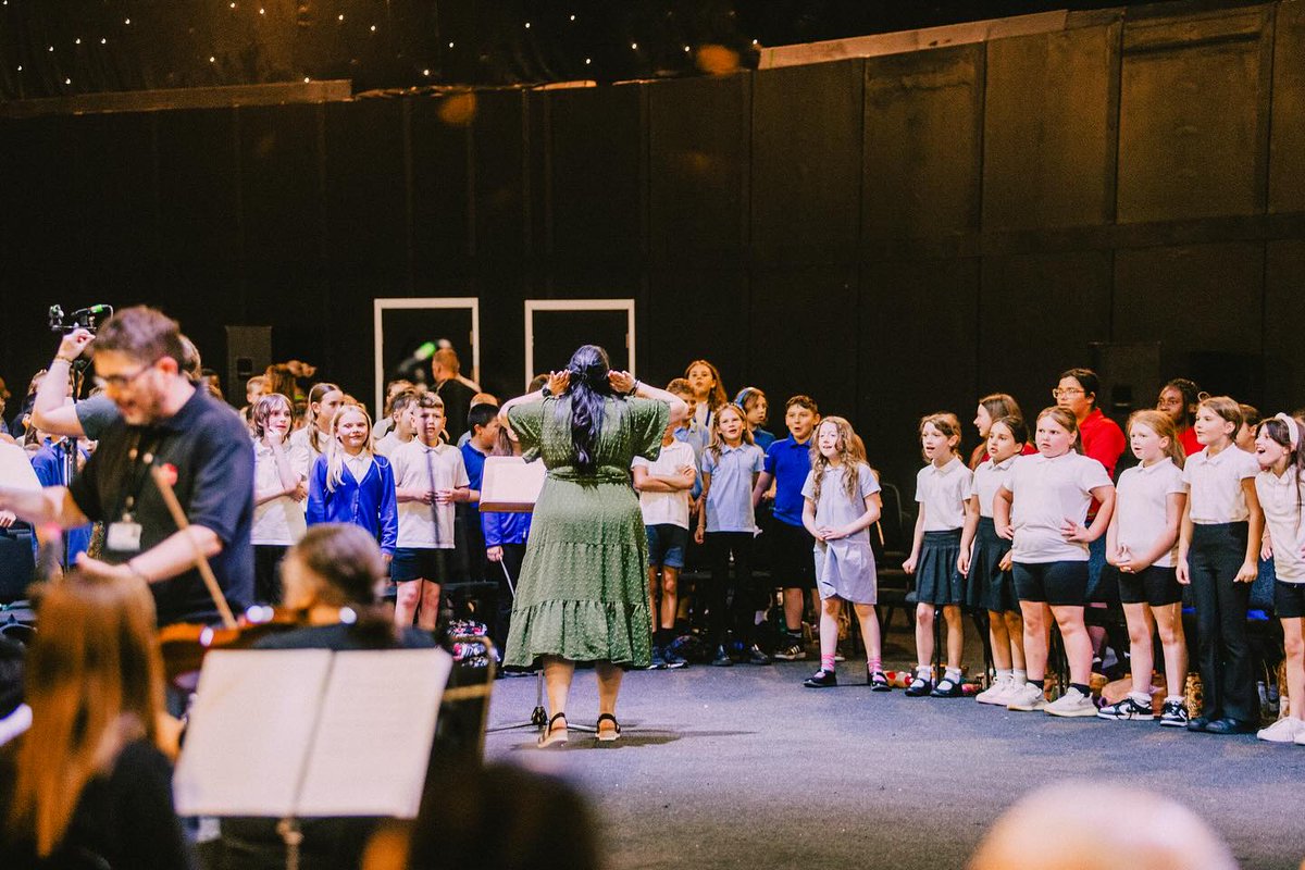 RotherhamMusic's tweet photo. One Voice went off with a bang last week! What a joyous experience it was! 🤩

A huge thank you to @RoyalOperaHouse for partnering with us for our yearly One Voice #event at the brill @MagnaScience , as well as all the wonderful #schools involved! 👏

#rotherham #singing #music https://t.co/wg896230Ck
