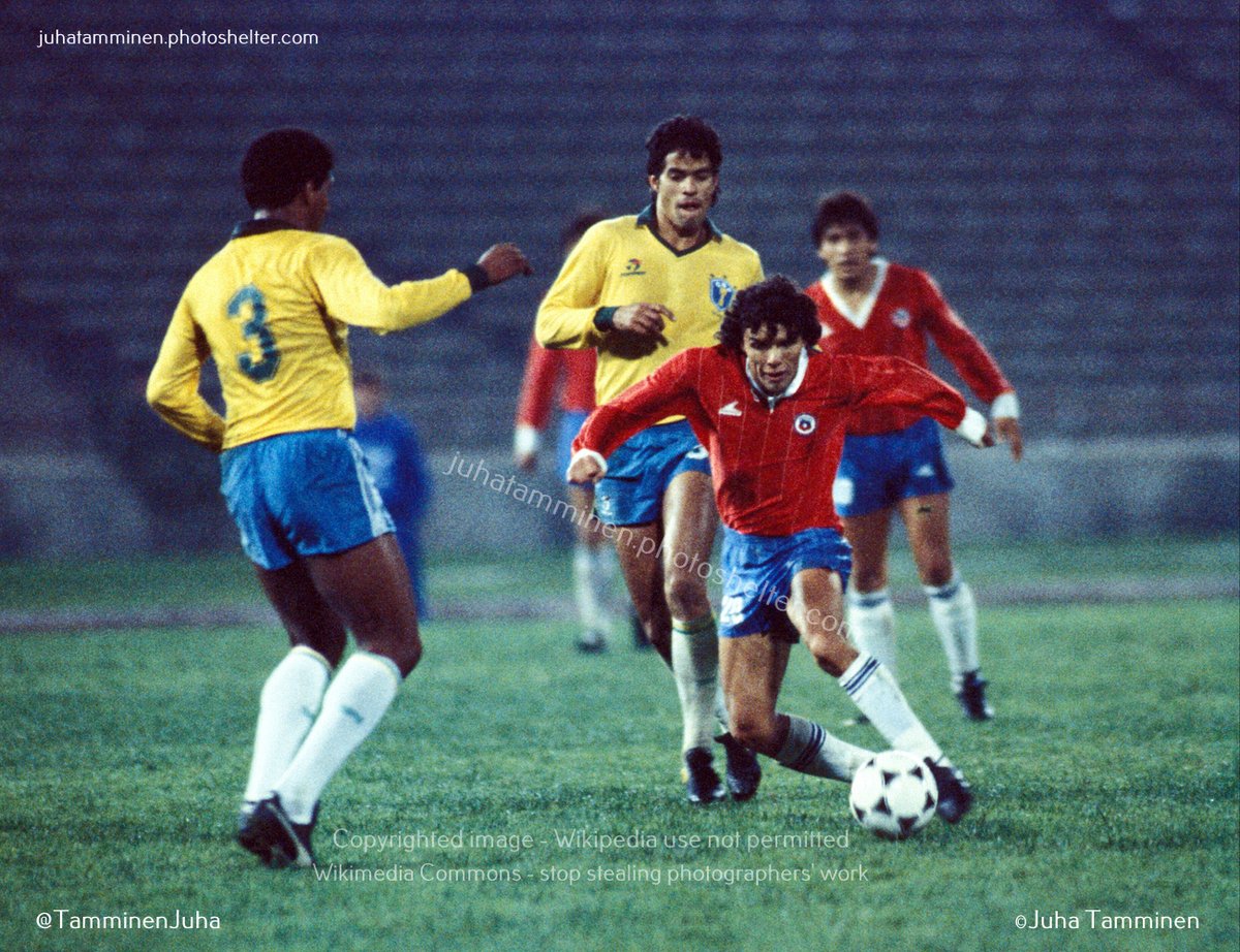 TamminenJuha's tweet photo. Hace 37 años hoy, 3 de julio de 1987, Chile v Brasil en el Chateua Carreras de Córdoba #CopaAmerica1987 #CHIvBRA #LaRoja #IvoBasay @letelier_juan https://t.co/L0Y0UGlBiy