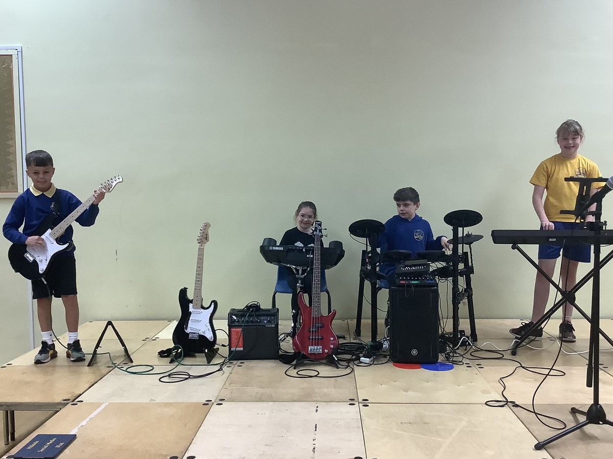 HillsidePrimary's tweet photo. 🔵🟡We all enjoyed our concert by our Rock Steady bands this morning. What amazing musicians, we are so proud! If your child is interested in joining a Rock Steady band, please look out for the information on Dojo. You will be able to follow a link and register🟡🔵 https://t.co/URL492Bg0V