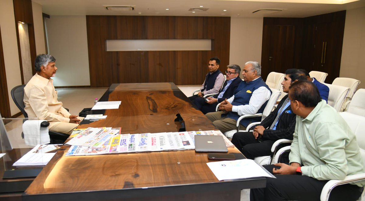 ncbn's tweet photo. Met with Club Mahindra Chairman, Mr @C_P_Gurnani and his team today. I'm very pleased that they are looking forward to investing in the hospitality and tourism sector in Andhra Pradesh. https://t.co/ustY6fcRxr