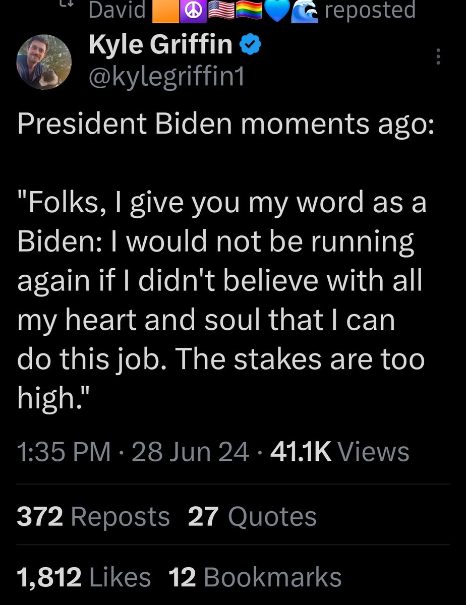 LindaKWS1's tweet photo. @Ginafurlynn @meiselasb Ugh, no kidding! I've posted these screenshots a hundred times while blaming the media that it's big news because they report on it every friggen hour blaming dems for it. Biden's #ButHerEmail 🤨 https://t.co/oUzNG2YaCW