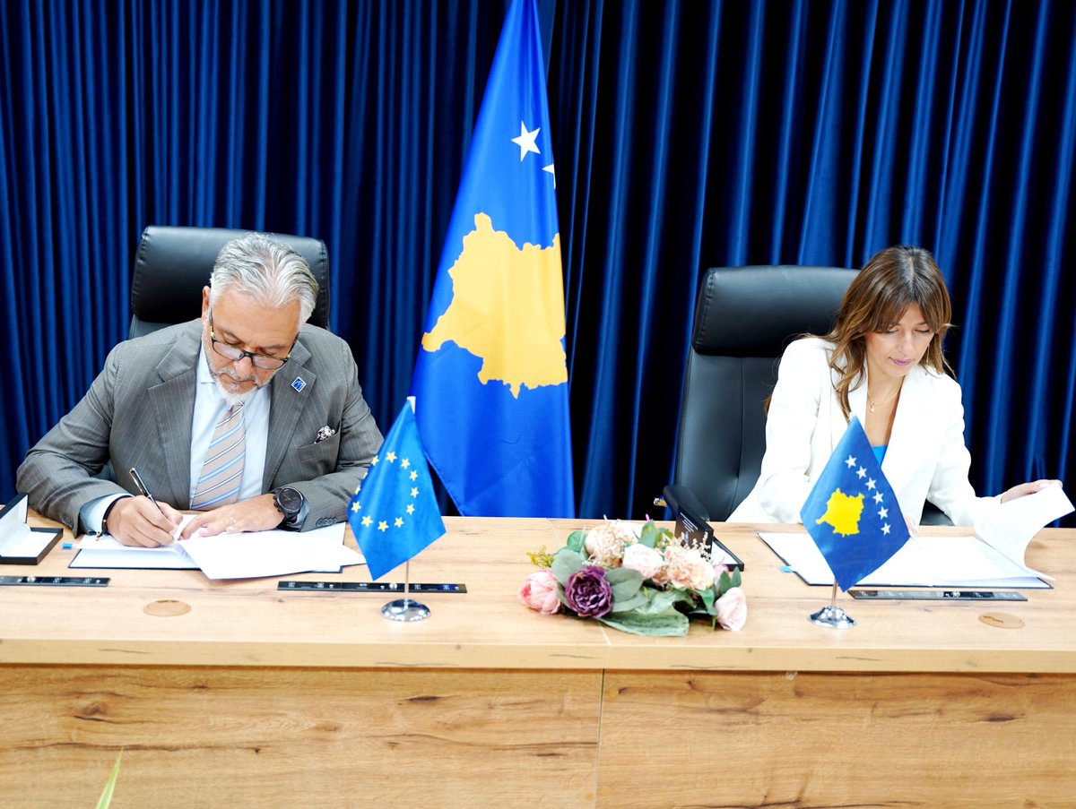 📌 #EULEX and the Ministry of Justice consolidate the ongoing co-operation between EULEX and IFM in the work on #missingpersons through 2 Technical Arrangements.

➡️ Learn more: eulex-kosovo.eu/?page=2,10,290…