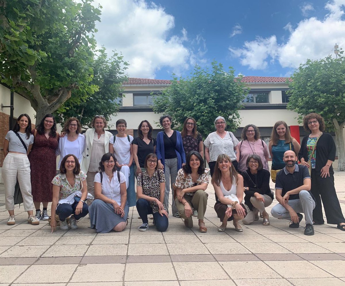 uvic_biblioteca's tweet photo. 🧠 Aquest dimarts 2 de juliol la biblioteca de la UVic ha rebut un grup de 17 professionals de les biblioteques universitàries catalanes en el marc del programa d’intercanvi de coneixement que organitza el @CSUC_info

⤵️ https://t.co/4uK2rDMgkS