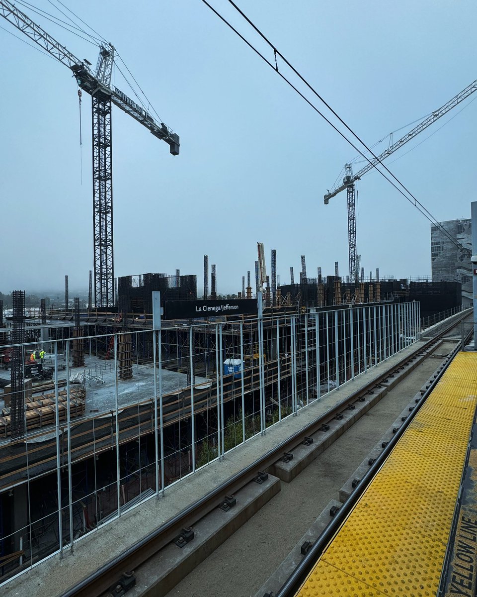 NPRPatrick's tweet image. Well, we got out of #JuneGloom with a couple of really really nice days, but the #MarineLayer is back and we are officially in #NoSkyJuly #MyDayInLA