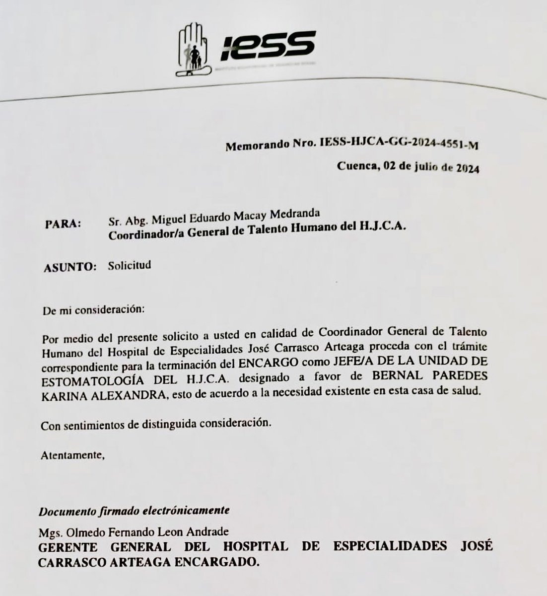 El nuevo gerente del hospital José Carrasco  notificó a Angélica Terreros y Karina Bernal (hija e hija política de Rosa Argudo) que ya no laborarán más como jefas de 2 unidades médicas.
