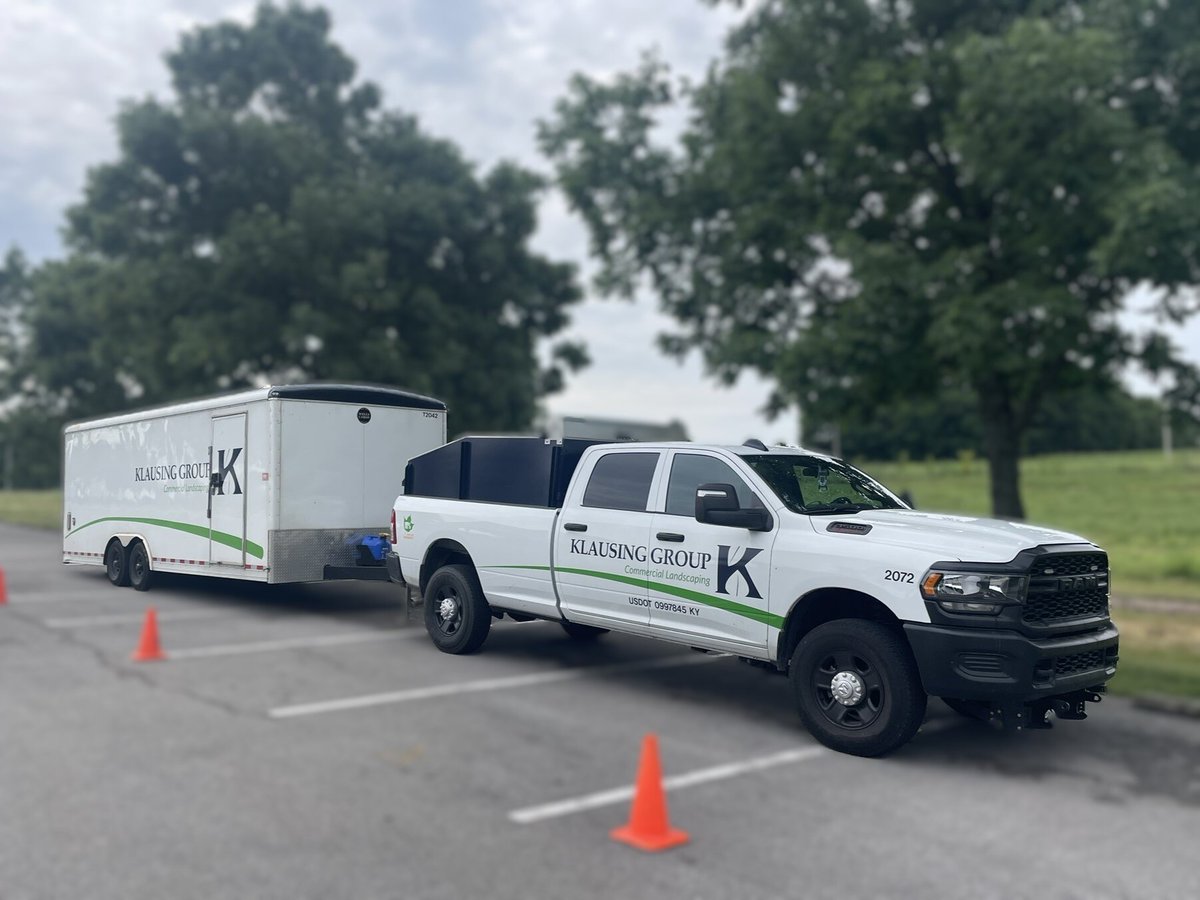 klausinggroup's tweet photo. It's easy to overlook the importance of something we do routinely. But, operating commercial vehicles is one of the highest-risk responsibilities our crew leaders have. That's why we're always thrilled to see trucks and trailers in perfect shape: clean, tidy, and properly parked. https://t.co/jqU607NuYQ