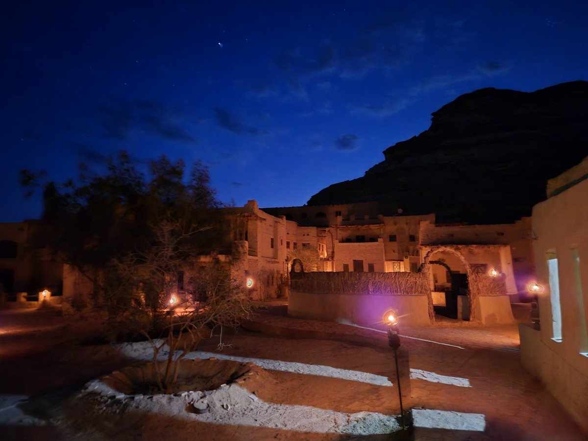 d3bbers's tweet photo. However the accomodations at Taziry left something to be desired. While pretty, the lack of electricity was not as charming as it seems. I also could have done without the cockroaches 😬 https://t.co/kD7dEa6twQ