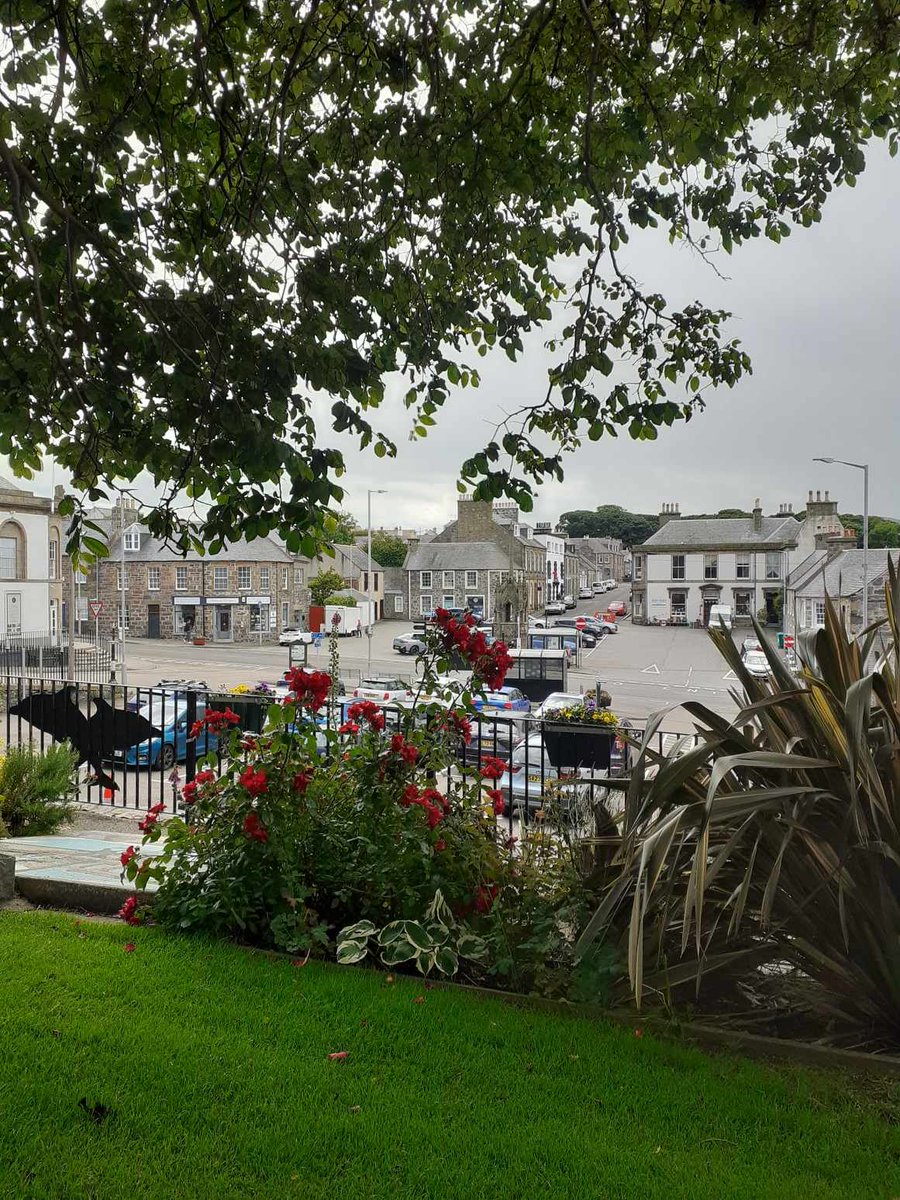 discovercullen's tweet photo. Enjoying an ice cream sat in the beautiful Millennium Garden overlooking the Square.
#MilleniumProject #Cullen #DiscoverCullen #MoraySpeyside #VisitABDN #VisitScotland https://t.co/mWtPtwGAZM