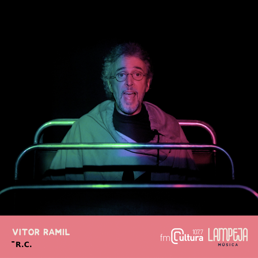 Hoje tem #lampejaoutravez com a participação do precioso músico gaúcho <a href="/vitorramil/">Vitor Ramil</a> e sua história da faixa "R.C", composta liricamente por #AngélicaFreitas. ♡ Ouça o #lampejamusica todas as quartas, às 21h, na <a href="/FM_Cultura/">FM Cultura - 107.7</a> e às quintas, às 23h, na <a href="/radiomec/">Rádio MEC</a>. 📻🗺️