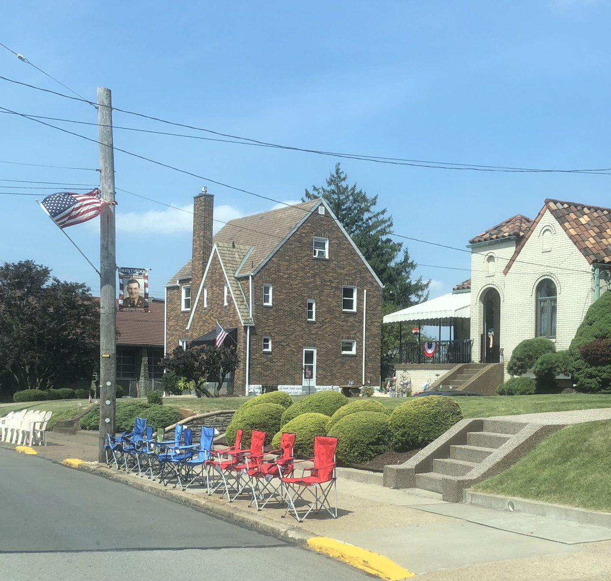 msmon's tweet image. Spots are going fast! Better hurry! #Brentwood #FourthofJuly #Parade #Chairs