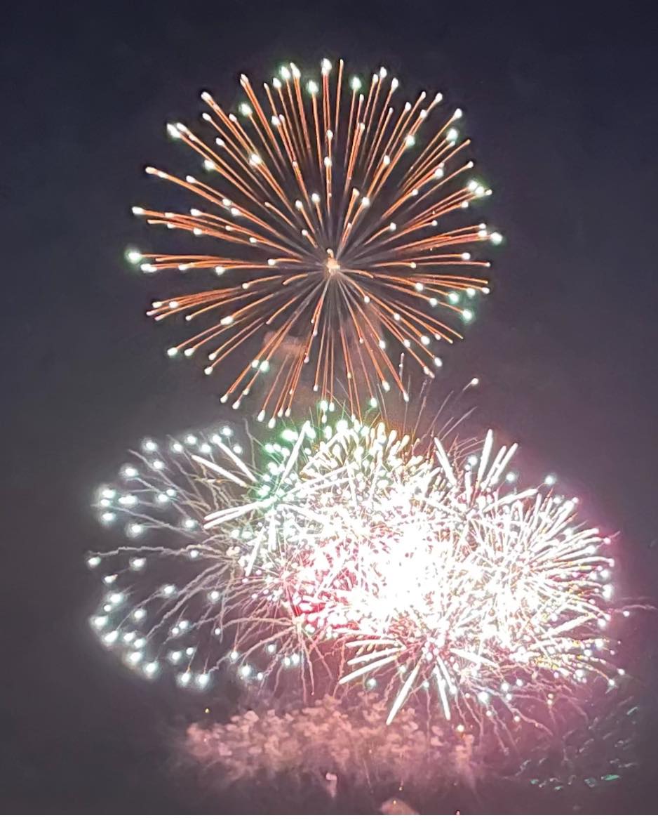 Traffic advisory for Tonight, July 3rd: Fireworks at the Town Beach will begin at dusk. This is a very popular event so Expect Heavy Traffic and Road Closures.