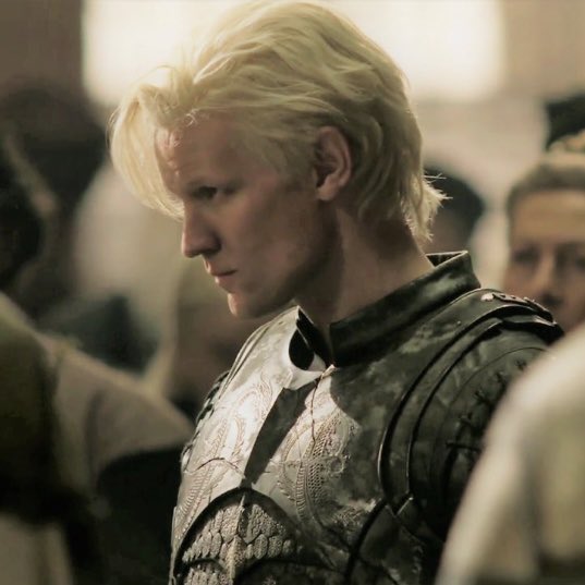 rogueprince_tb's tweet image. Daemon de cabelo curto passava uma vibe muito forte de "principe canalha" e essa foi uma das melhores fases dele até agora.