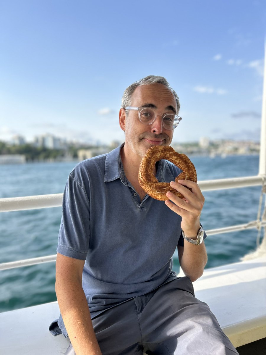 I used to be anti-Simitic but then <a href="/vonbremzen/">Anya von Bremzen</a> bought me the perfect Simit.

Photo: <a href="/rena_effendi/">Rena Effendi</a>