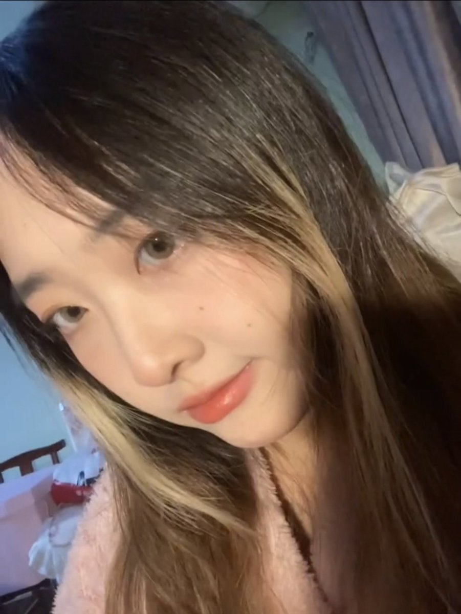 哇，被这种膏一样的精液狠狠的征服了，真的看起来就好黏好厚啊！这种就是要射在脸上之后像是敷那种涂抹的面膜一样，推匀，感觉一会就会凝固起来一样~
#顾昕怡 #骚逼顾昕怡 #妓女顾昕怡 #性奴顾昕怡 #婊子顾昕怡 #恋精顾昕怡 #性瘾m #婊子 #雏妓 #射屏 #爱鸡巴 https://t.co/XIfKFwFWJP