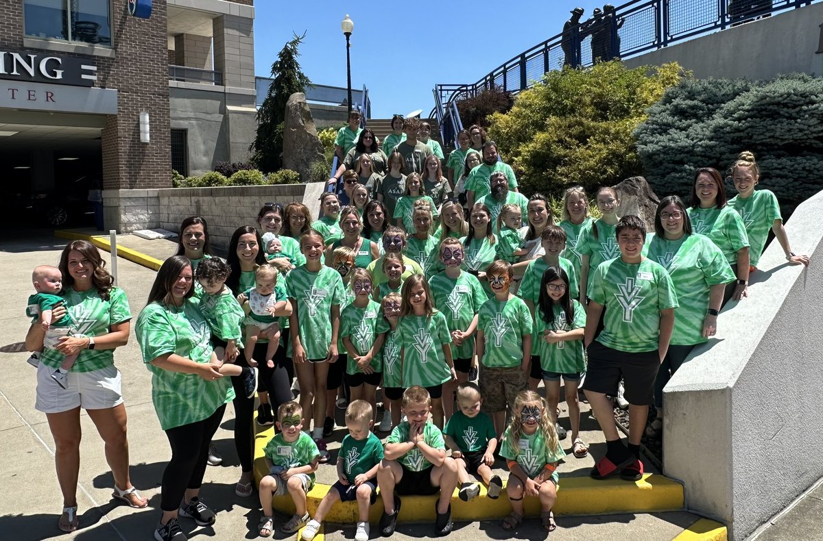 IvyLburgBville's tweet photo. Bring your kid to work day— Ivy Tech Style! 😎

The past 2 weeks, our faculty/staff brought their kid to the Lawrenceburg and Batesville Campuses for fun STEM activities. They had a blast. We can’t wait for next year! 
⬇️Check it out ⬇️
#BringYourKidToWork #ImWithIvy #SummerFun https://t.co/u9Bp05Ei4o