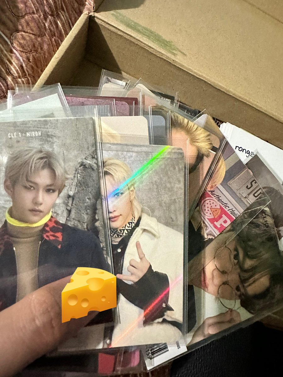 chzcart's tweet photo. aaaaa may naghahanap pa ba nito 
hahahshhshs

ic wts felix skz poca pc https://t.co/tMMxeKk954