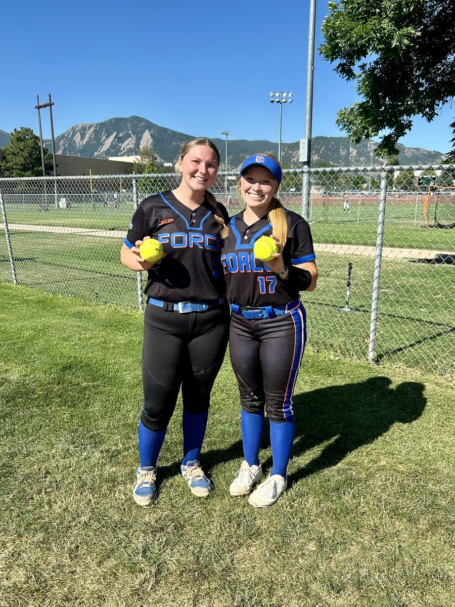 Good morning <a href="/BoulderIDT/">Boulder IDT</a> - waking up to some SoFo 💣 today! <a href="/michellebarth_/">Michelle Barth</a> <a href="/supan_allyson/">Ally Supan</a> 💪🏻 
📌 Next game at 9:45 am MDT on F3 East Mapleton  💙🧡