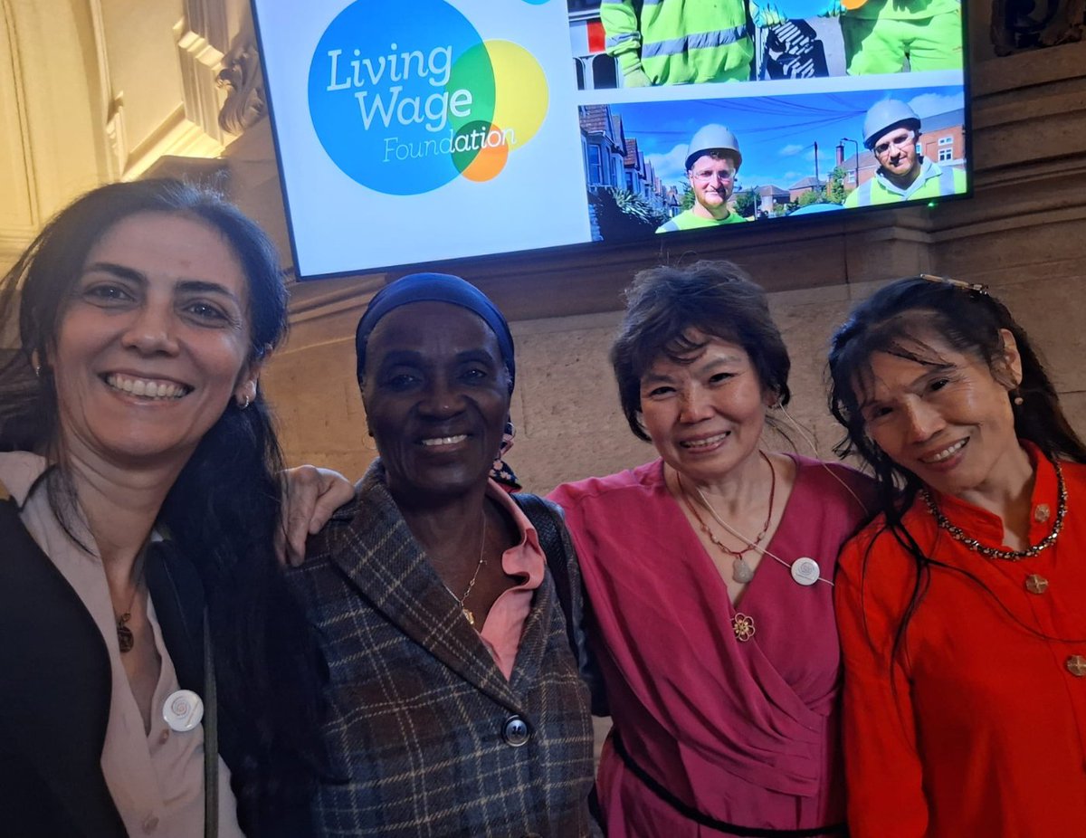 CreatingGround's tweet photo. So proud of Fatiha addressing Angela Rayner, advocating for much-needed changes in TA at @CitizensUK #GeneralElection2024 Assembly. Her passion and commitment is truly inspiring!🌟

Also so grateful to have shared our #NoticeUs song with an audience of over 2,000 people✨ https://t.co/u2vYAsCaH2