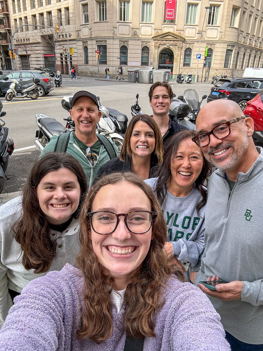 Baylor Missions, Service & Public Life tweet media