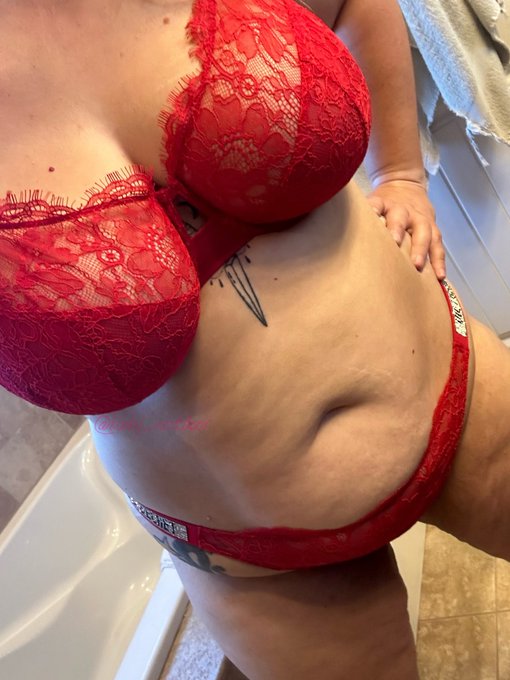Happy Wednesday. I hope it&rsquo;s wonderful to you. #mombod #thickandhappy #curvy #milf #pawg #bbw #nsfw #poly<a href="/tag/booty"class="tags"><span>#booty</span></a><a href="/tag/allnatural"class="tags"><span>#allnatural</span></a><a href="/tag/curvy"class="tags"><span>#curvy</span></a><a href="/tag/asswednesday"class="tags"><span>#asswednesday</span></a><a href="/tag/ass"class="tags"><span>#ass</span></a><a href="/tag/bbw"class="tags"><span>#bbw</span></a>