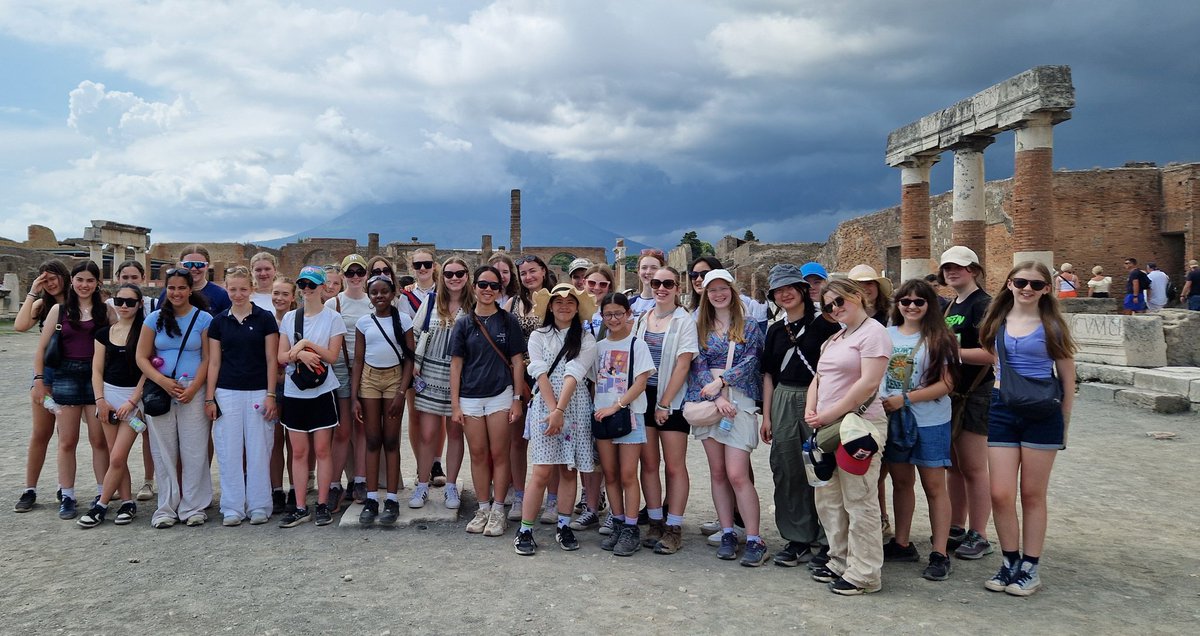 Pompeii is always breathtaking, but to see the new excavations in Regio 9 actually brought tears to the eyes! (No photos allowed, but plenty of memories made)