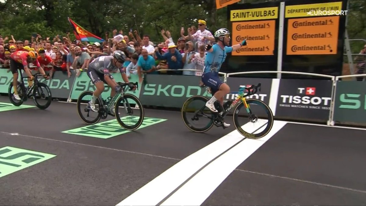 cycling is so beautiful man i just burst into tears... this damn sport is everything to me. mark cavendish you legend. 35 !!!!! #tdf2024