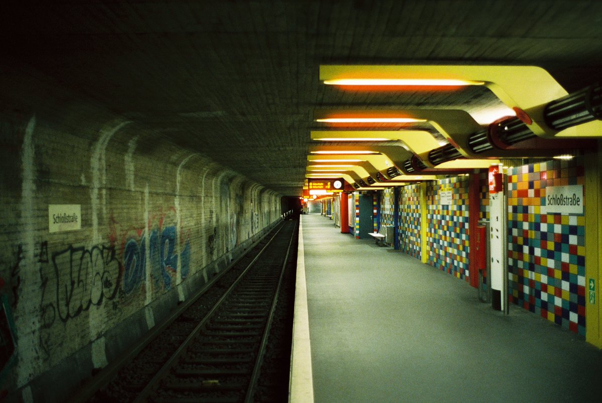 marcel_travels's tweet image. Underground 🎞️ Berlin on 35mm film