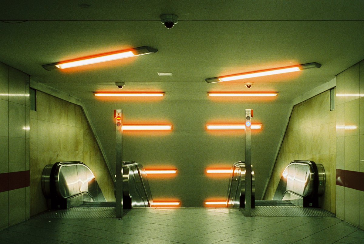 marcel_travels's tweet image. Underground 🎞️ Berlin on 35mm film