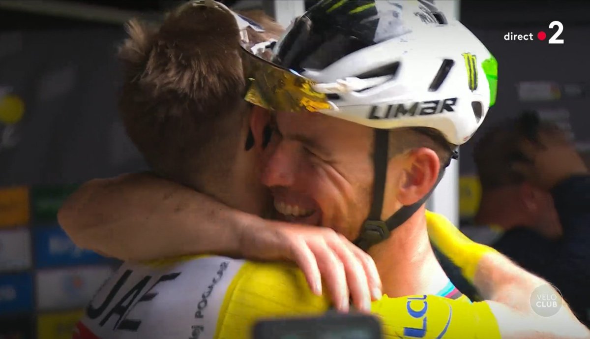 I think all the cyclists congratulated Cavendish today, including Tadej Pogacar. JOY FOR CYCLING FANS GLOBALLY! 
#TDF2024
