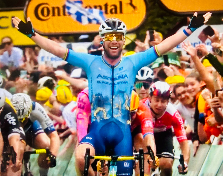 saddleblaze's tweet photo. From VOMIT to VICTORY...

The Cavendish episode on Netflix's Unchained is going to be HUGE! #TDF2024 #TDFUnchained https://t.co/IRGWJTAKZX