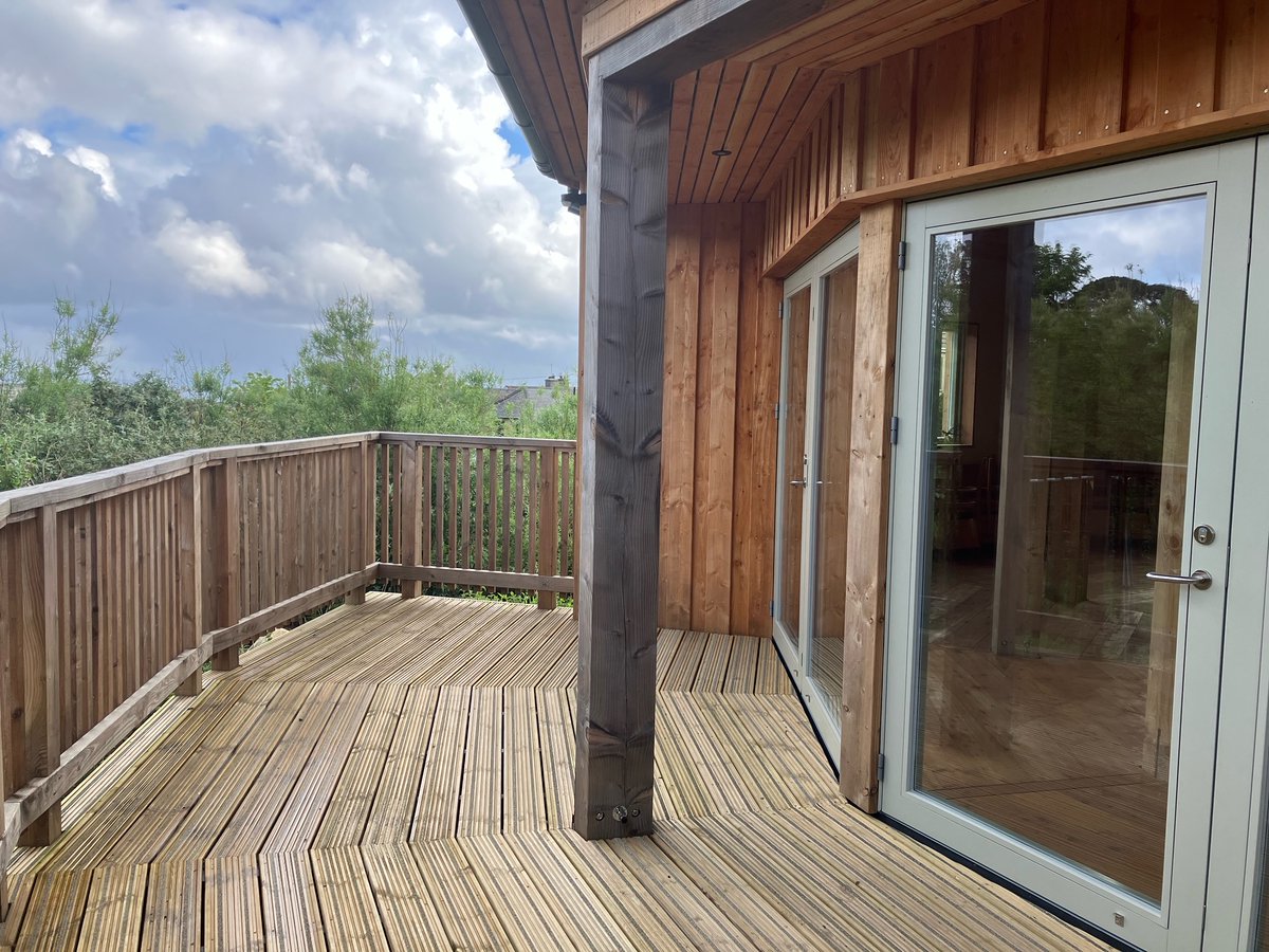Keeping the St Ives Community connected to the great outdoors 🌳

Our team recently provided decking for the St Ives Community Orchard and Learning Centre, where users can enjoy the space whatever the weather! 

Read more here > gripsure.co.uk/projects/commu…
