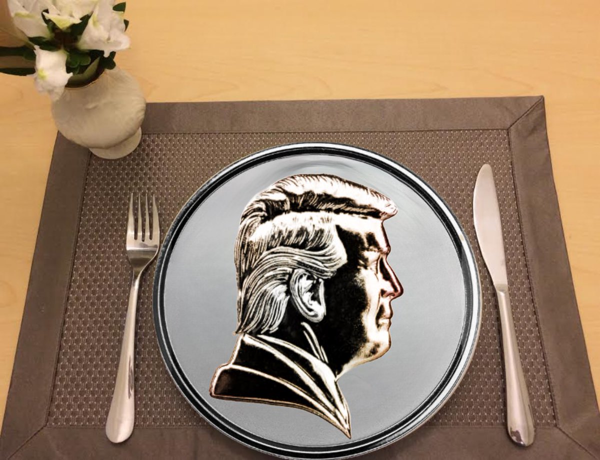 RichardCabezza's tweet photo. 🚨 shocking 👉👉The #Democrats called for #Tumps head on a #silver Platter! 👀
👉Sensitive people advised not to look! 👈 https://t.co/5CeXlfbzZH