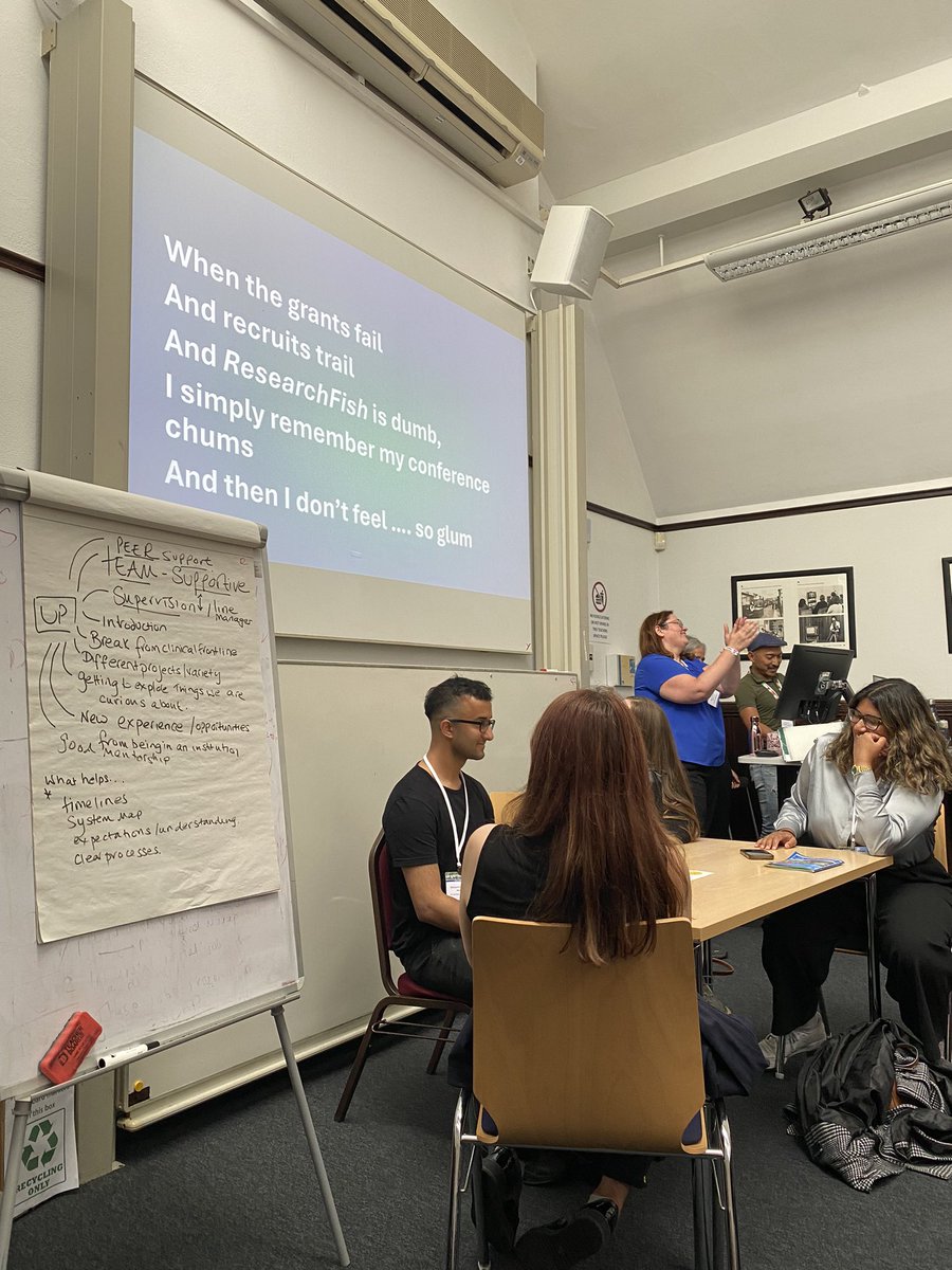Charlotte Archer (@archercs_) on Twitter photo Wrapping up day one at #SAPC2024 with a fun singalong to the ECR version of ‘my favourite things’ with my “conference chums” led by <a href="/Richard_GP/">Richard Ma PhD 馬富文 🍉🏳️🌈🏳️⚧️🇪🇺 🍉</a> 🎤 <a href="/capcbristol/">CAPC, Bristol</a> Wrapping up day one at #SAPC2024 with a fun singalong to the ECR version of ‘my favourite things’ with my “conference chums” led by <a href="/Richard_GP/">Richard Ma PhD 馬富文 🍉🏳️🌈🏳️⚧️🇪🇺 🍉</a> 🎤 <a href="/capcbristol/">CAPC, Bristol</a>