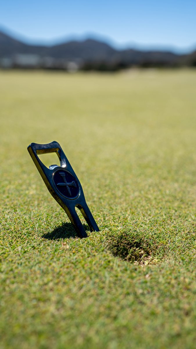 blueteesgolf's tweet photo. PSA: Repair your divots
#blueteesgolf #bluetees #playdifferent #golf #golfgps #gpsspeaker #golfpractice #golftime #golfersofinstagram #instagolfer #golfdigest #golfinstruction #golfcart #golferslife #golflove #golflessons #golfball #taylormade #golfinglife #golfgods #golfclubs https://t.co/lHJpSdqaAs