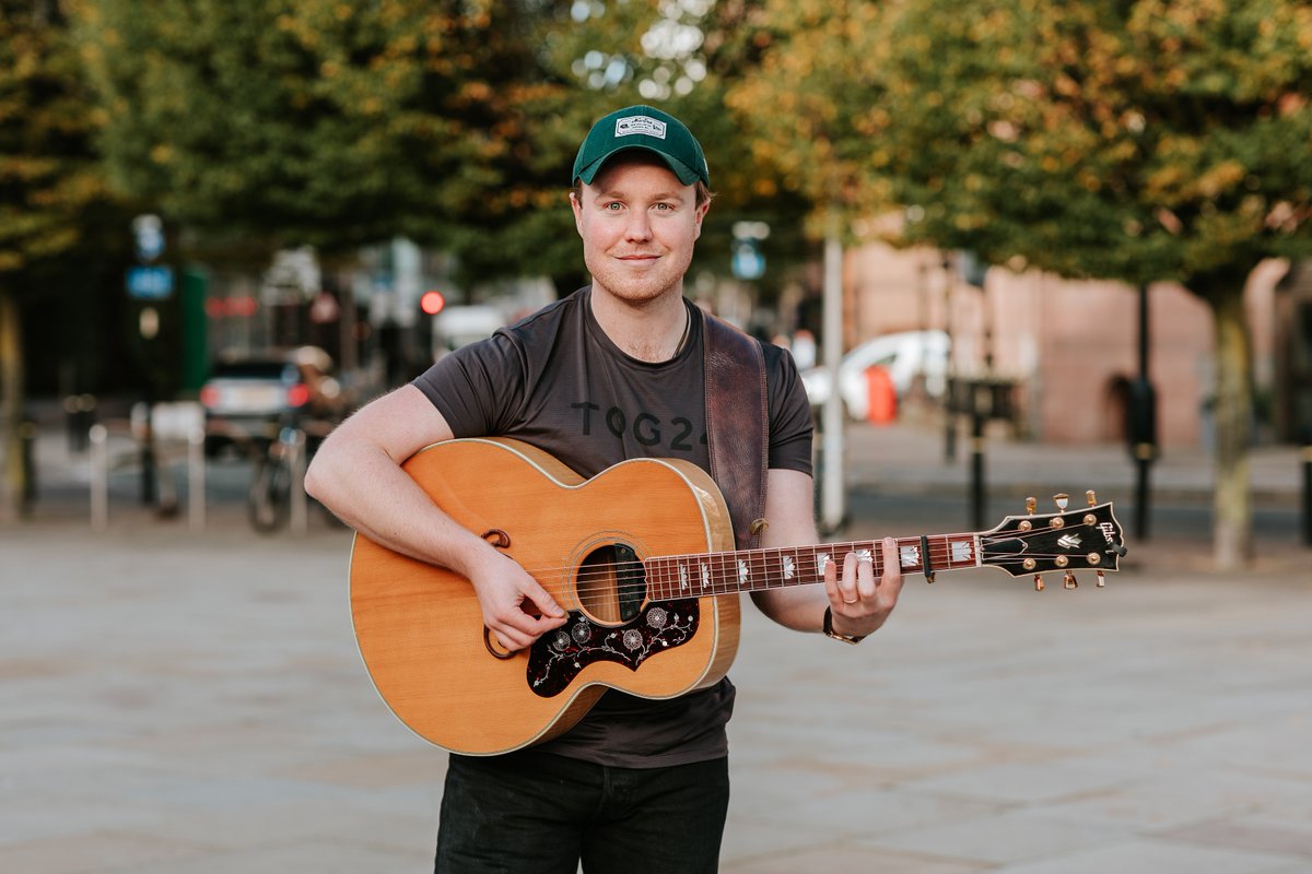 The Met (@themet) on Twitter photo Acclaimed Yorkshire folk singer <a href="/JackRutterer/">Jack Rutter</a> comes to The Met this October! 🎵
Expect soaring vocals, powerhouse guitar and bouzouki playing and masterful arrangements of traditional songs and contemporary covers 😍
Tickets here
👉ow.ly/8ccL50Qwhjl Acclaimed Yorkshire folk singer <a href="/JackRutterer/">Jack Rutter</a> comes to The Met this October! 🎵
Expect soaring vocals, powerhouse guitar and bouzouki playing and masterful arrangements of traditional songs and contemporary covers 😍
Tickets here
👉ow.ly/8ccL50Qwhjl