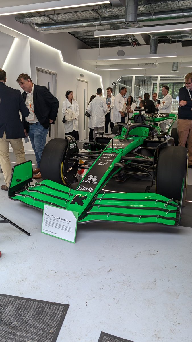 The Command Works has been abuzz this afternoon thanks to <a href="/ZeroPetroleum/">Zero®</a> and <a href="/stakef1team_ks/">Stake F1 Team KICK Sauber</a> with historic #F1 cars, unchanged, firing with zero-emission fuel.