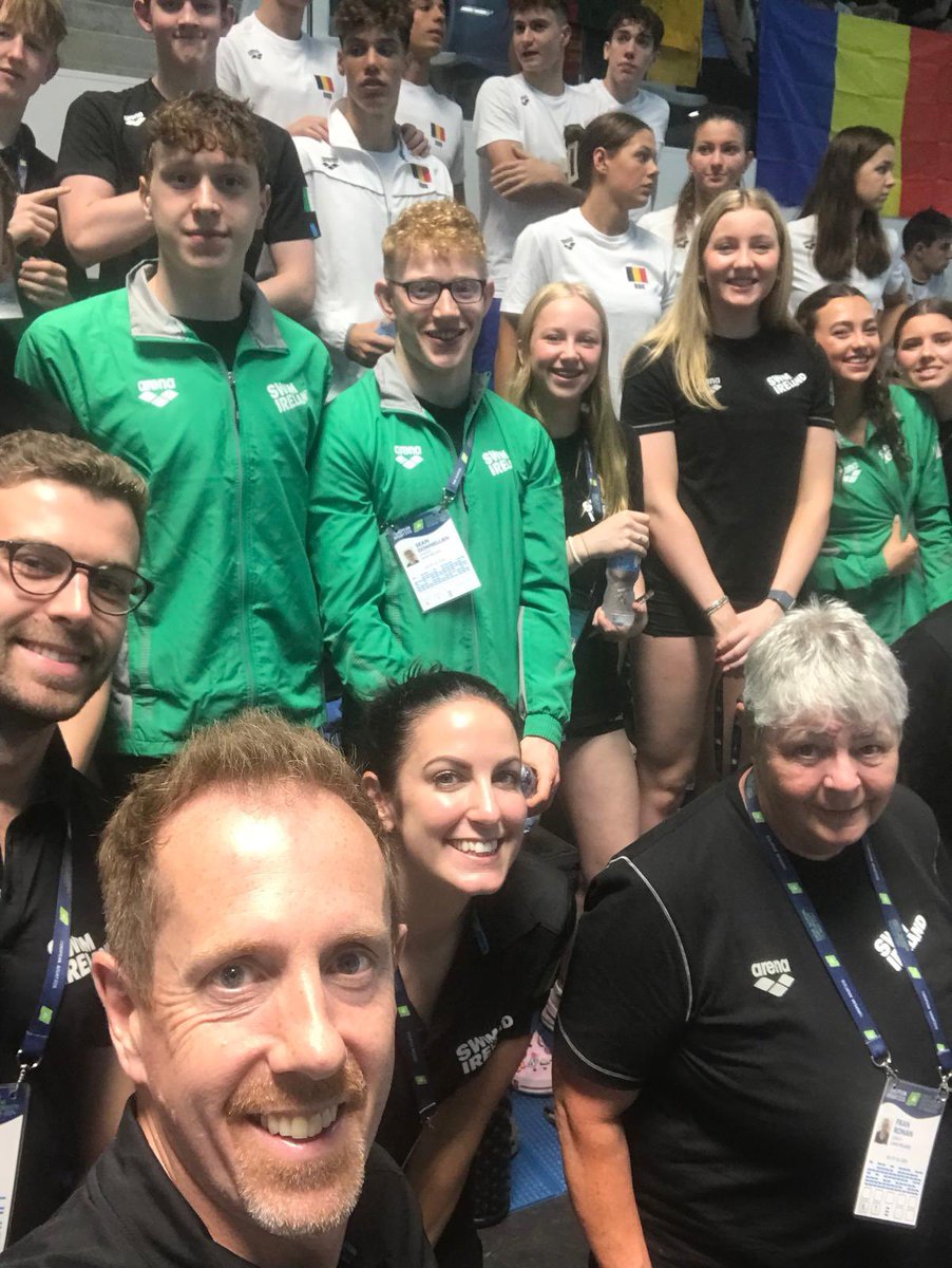 Great to see the Irish team out supporting their teammate, Alana Burns-Atkin ahead of the 100 Butterfly semi-final 💪 

#EJSCVilnius2024