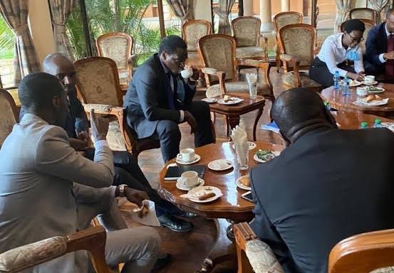 VinnieKinkade's tweet photo. @FaithOdhiambo8 Then there was this ninja called Nelson Havi, the only thing he achieved as the LSK president was drinking tea huko parliament  😂😅🤣 https://t.co/cTsSsqcDFK