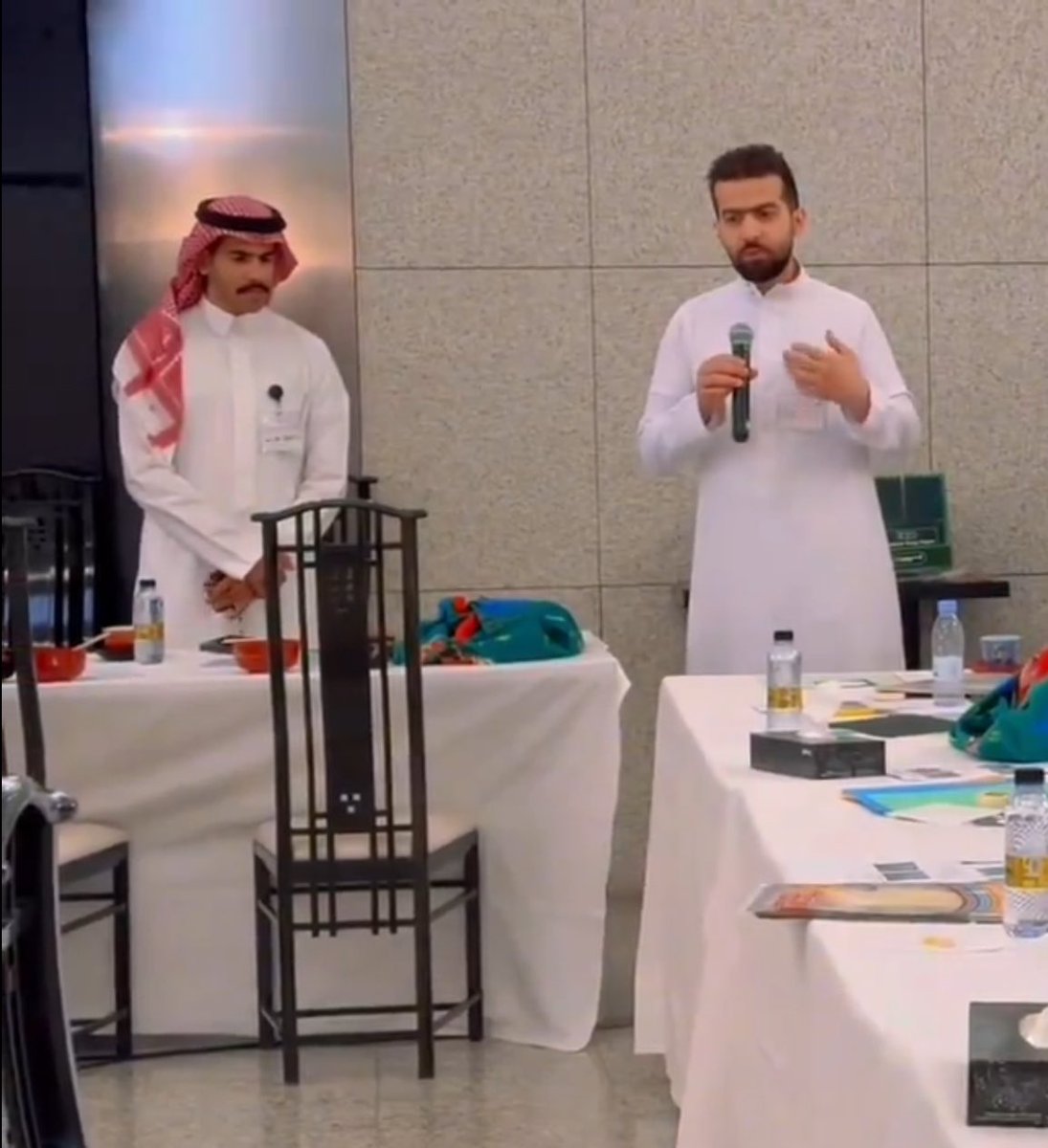 m22ii4's tweet photo. ماشاءالله منهو ذا الشيخ https://t.co/QotVdw4iPn